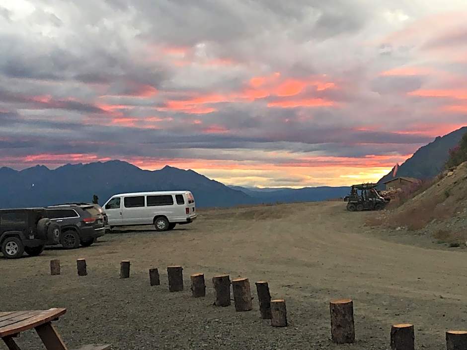 Alpine Creek Lodge