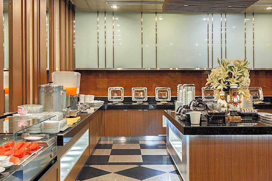 Sri U-Thong Grand Hotel