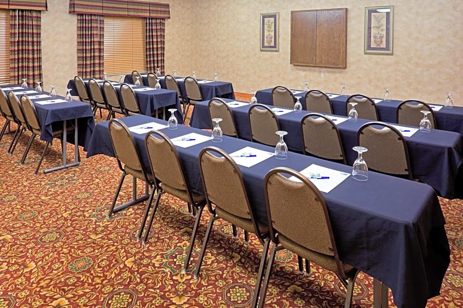 Holiday Inn Express Syracuse-Fairgrounds, an IHG Hotel