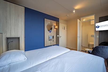 Small double room