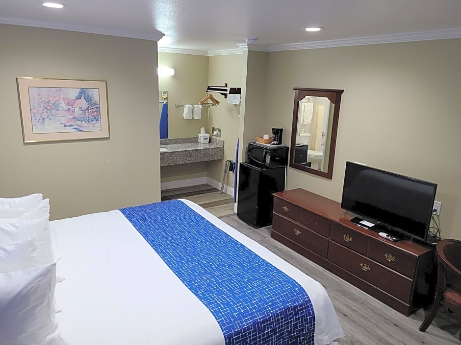 Travelodge by Wyndham Clearlake