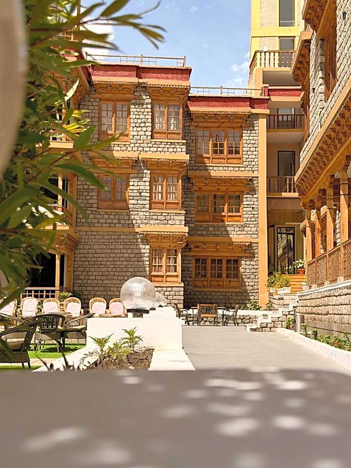 Hotel Spic N Span
