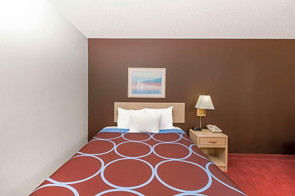 Super 8 by Wyndham Estherville