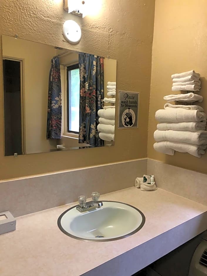 Laurel Park Inn