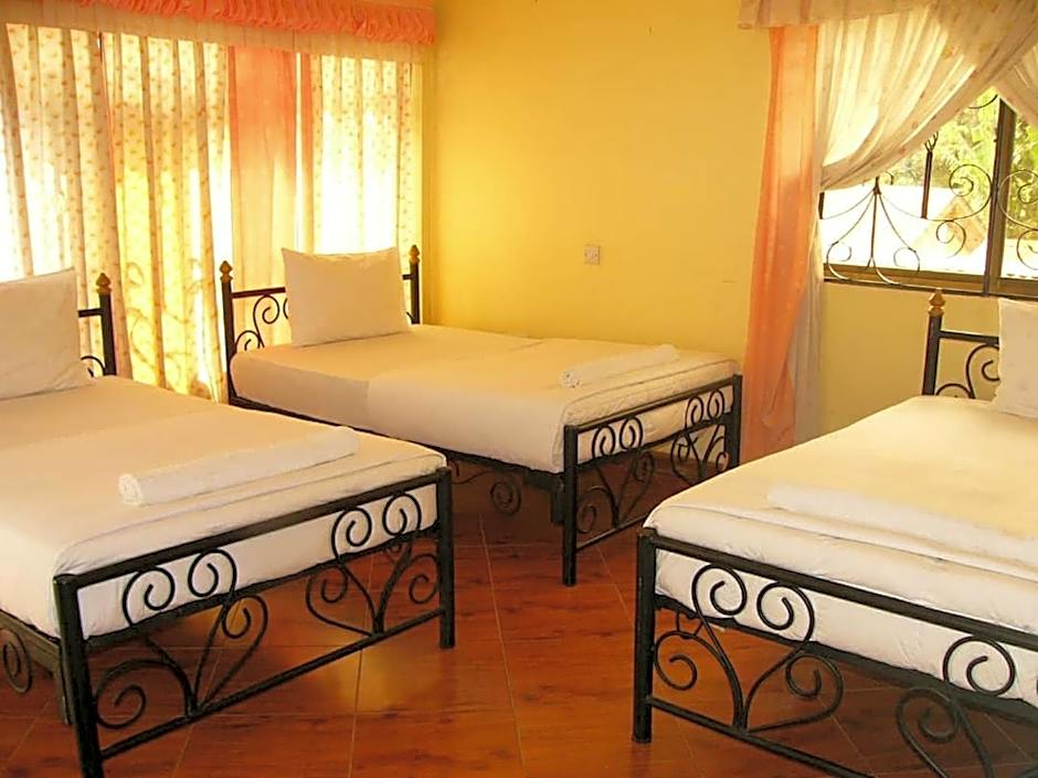 Bright Star Hotel & Safaris