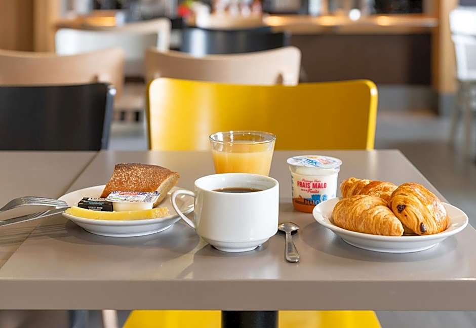 B&B Hôtel Lyon Grand Stade Meyzieu