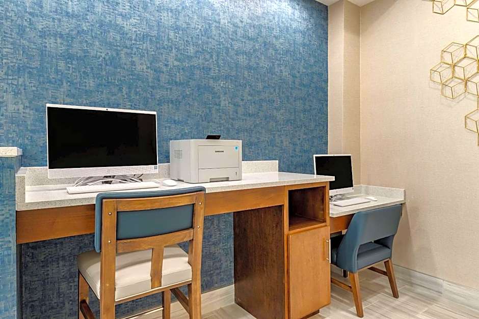 Comfort Suites Greenville Airport