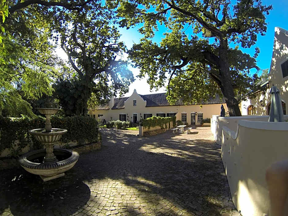 De Leeuwenhof Estate