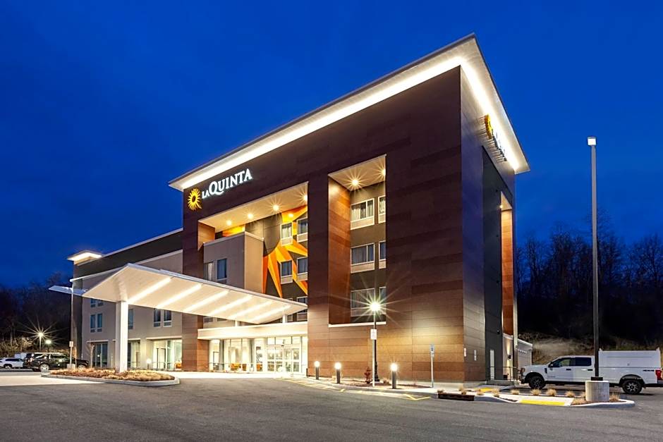 La Quinta Inn & Suites by Wyndham Middletown-Goshen