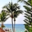 Pelicano Inn Playa del Carmen - Beachfront Hotel