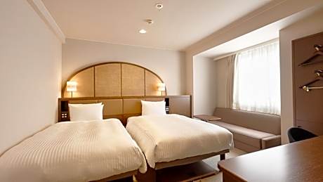 Standard - 2 Beds for 1 Person