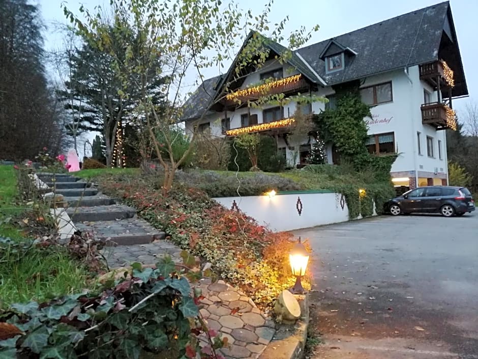 Pension Arkadenhof