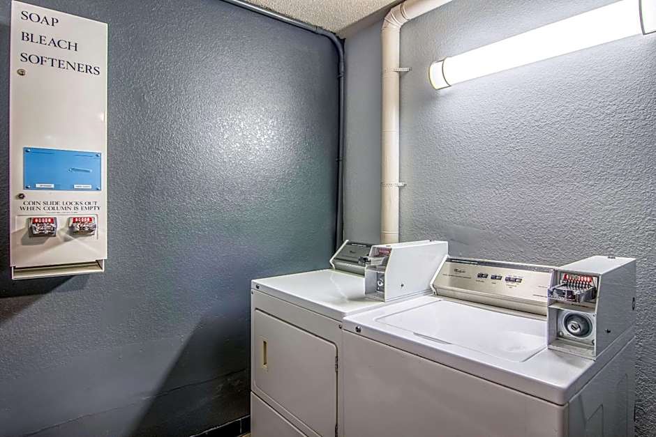 Quality Inn Atlanta Airport-Central