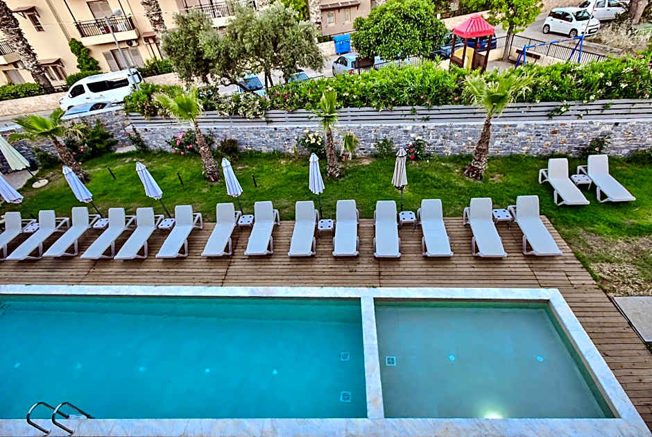 Del Mar 'Adults Only'