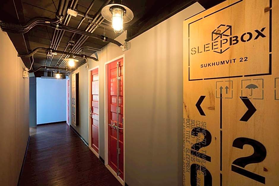 Sleepbox Sukhumvit 22
