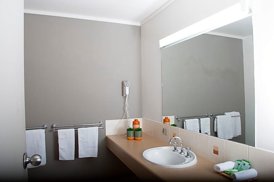 Crystal Fountain Motel