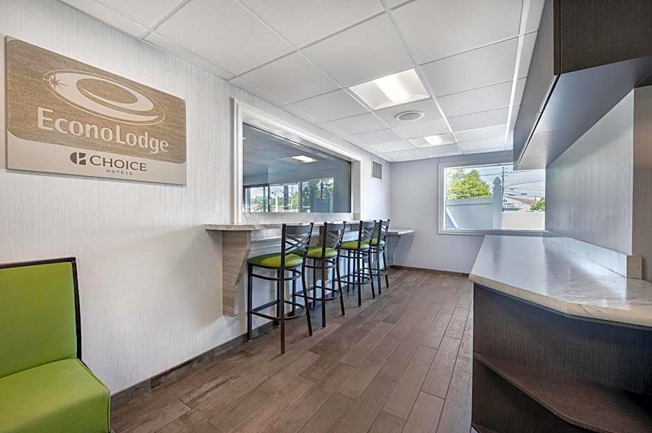 Econo Lodge Hicksville - Long Island