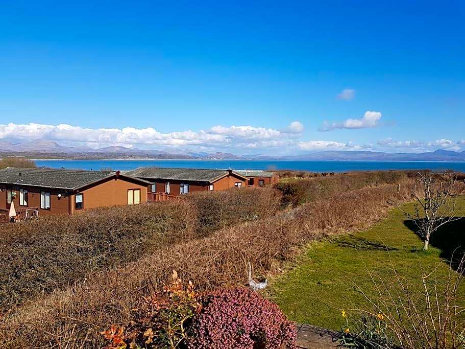 Pine Lodge @Puffin Lodges