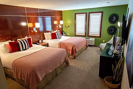 Deluxe Queen Room