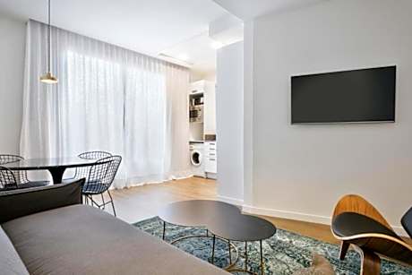 Vale Suite 601 Penthouse