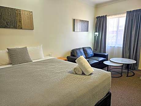 Ascot Lodge Motor Inn