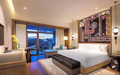 Superior Mountain View