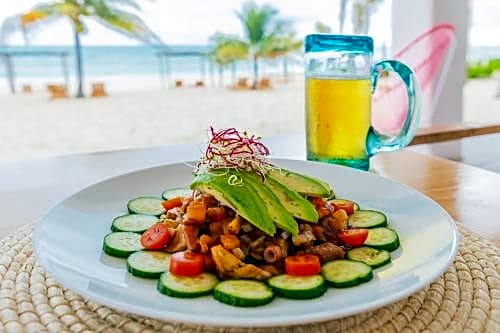 Punta Blanca Beachfront Suites