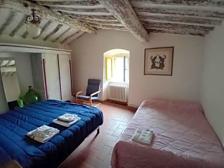 Economy Quadruple Room with Private Bathroom