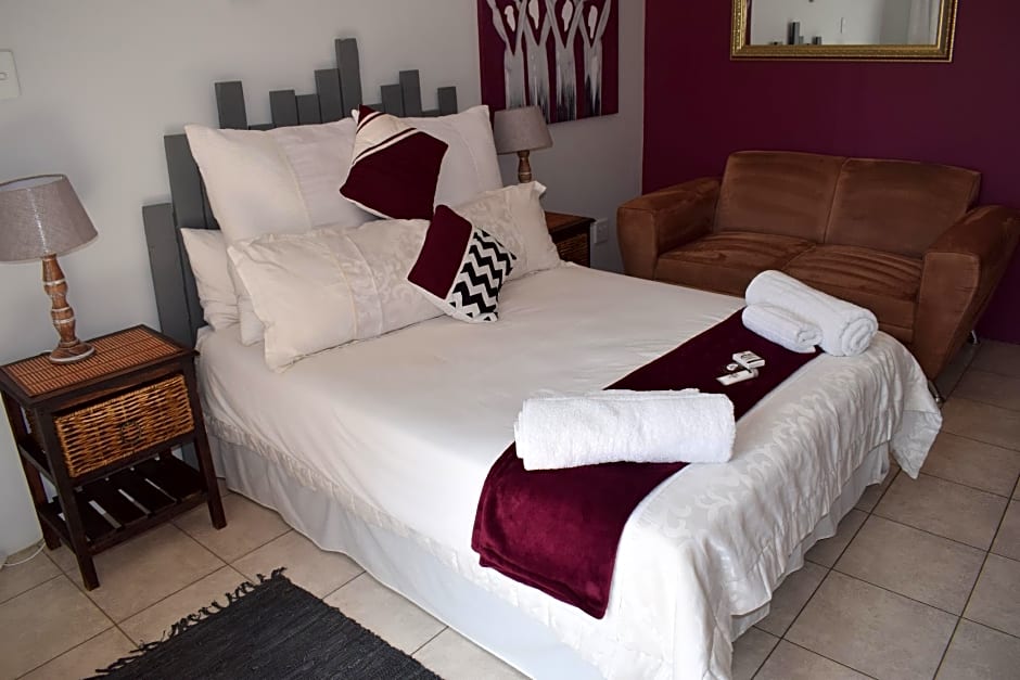 Oppi Hoek Guest House