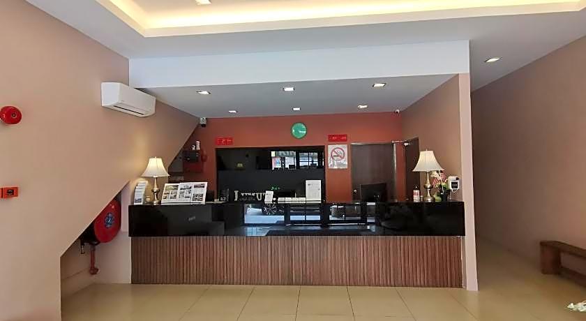 Lumut Hotel
