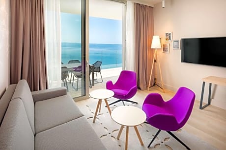 Premium Suite with Sea View and Terrace