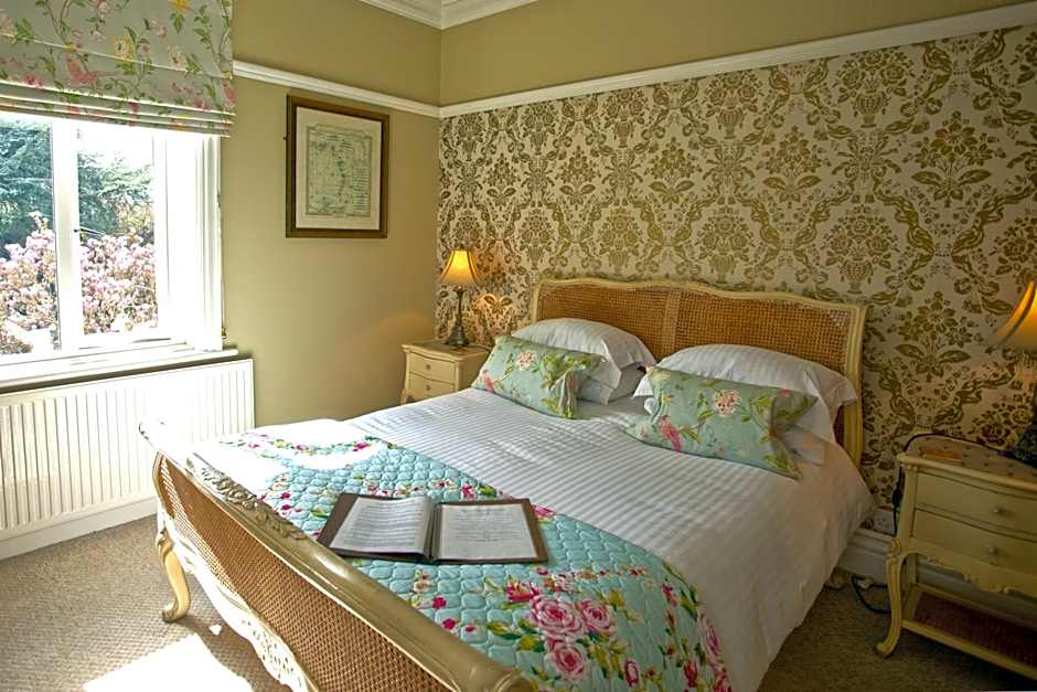 Treherne House & The Malvern Retreat