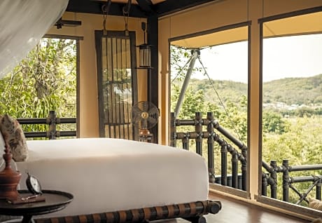 superior river view tent