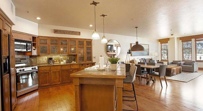 Lodges At Deer Valley