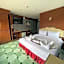 Patong Social Hotel & Restaurant, Patong Beach