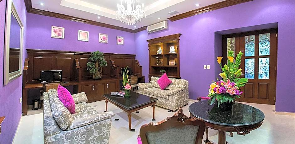 Hotel Plaza Colonial