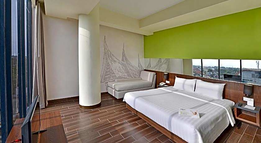 Whiz Prime Hotel Khatib Sulaiman Padang