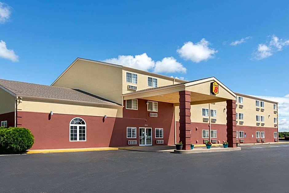 Super 8 by Wyndham Ottawa