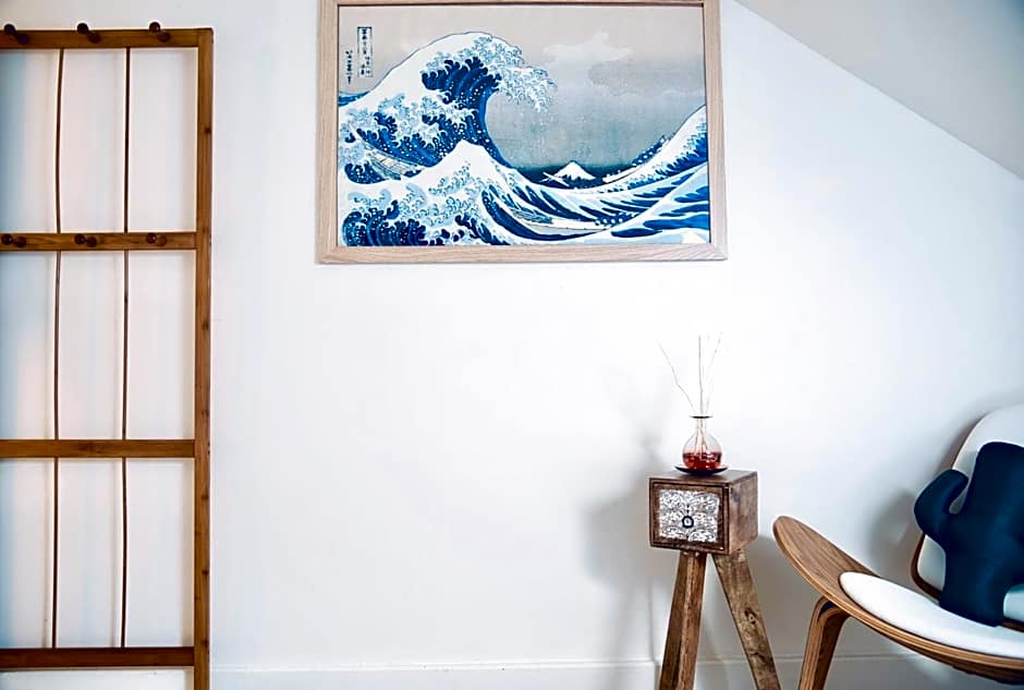 Lotus Gogh Apartment