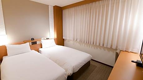Economy Twin [Economy] [Twin room] [Non-smoking] [No view]