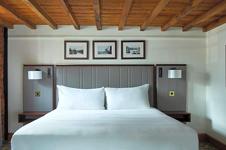 Manchester Marriott Victoria & Albert Hotel