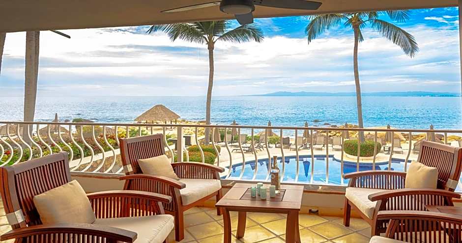 Ocean Front, 3 bedroom, 3 bathroom, Casa Natalia, Playa Esmeralda