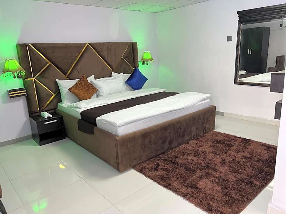 Glandov Suites and Apartment