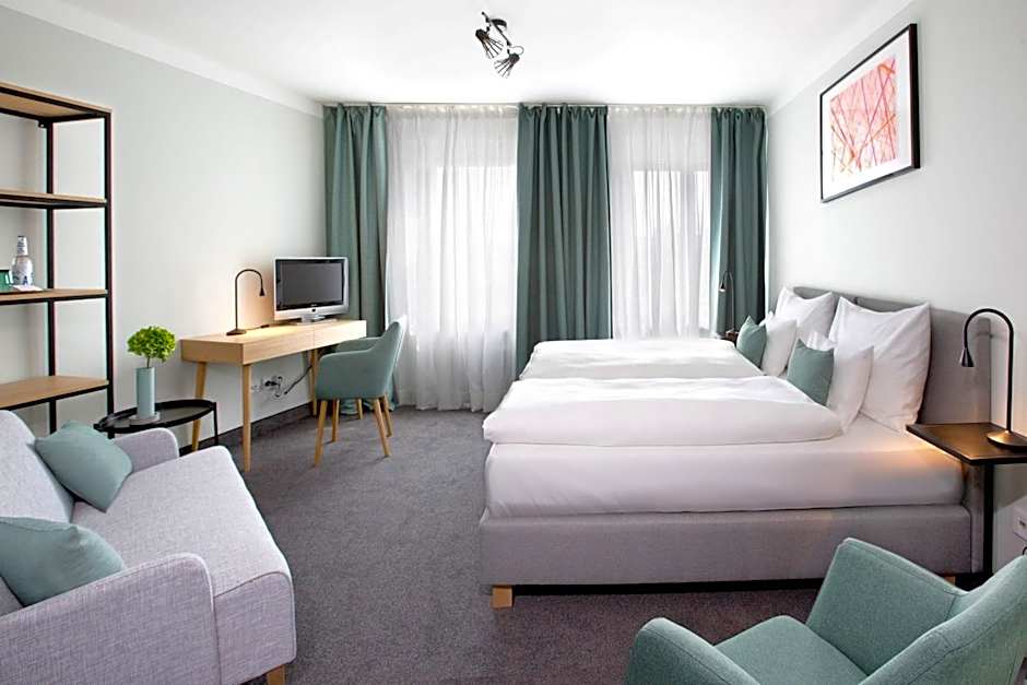 Hotel Rotkreuzplatz