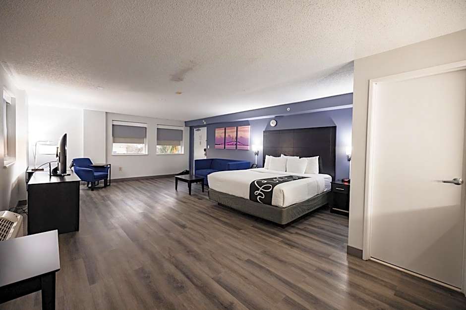 La Quinta Inn & Suites by Wyndham Tampa-Near Busch Gardens