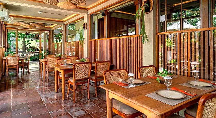 Ayom Java Village