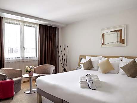 Suite with One Double Bed and Sofa Bed