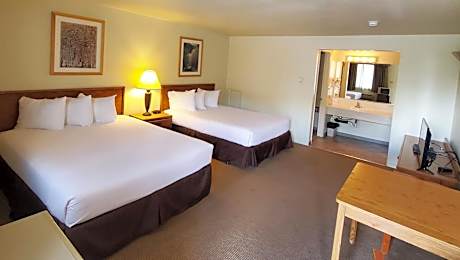 Queen Room with Two Queen Beds