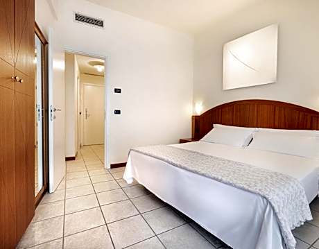 Superior Triple Room with Sea View