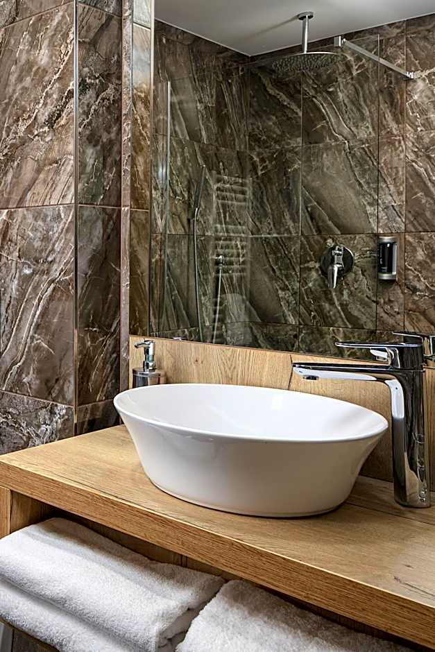4 SMART HOTEL